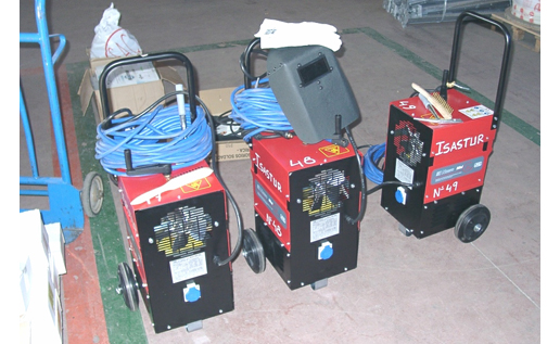 Electric arc welding equipement