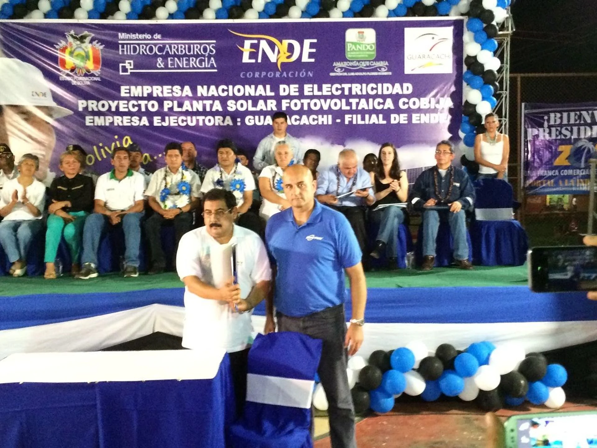 ISOTRON firma el contrato para construir la primera planta fotovoltaica de Bolivia