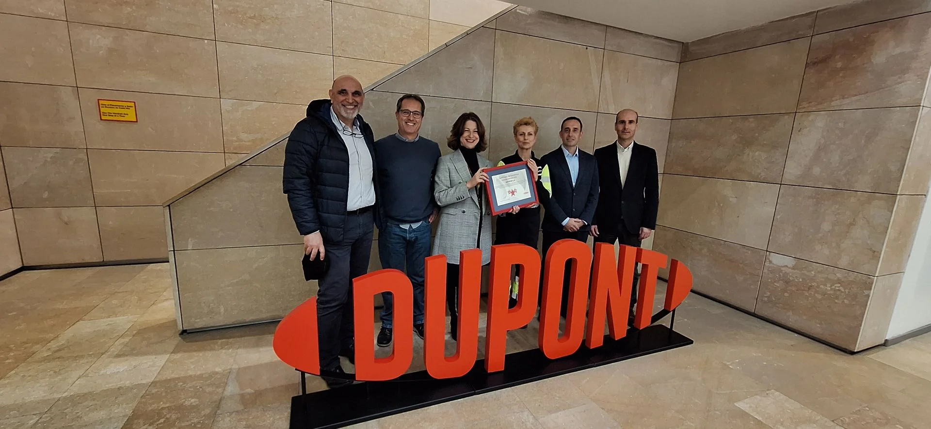 ISOTRON recibe de nuevo el Certificado de Excelencia Estrella DuPont en su edición 2025