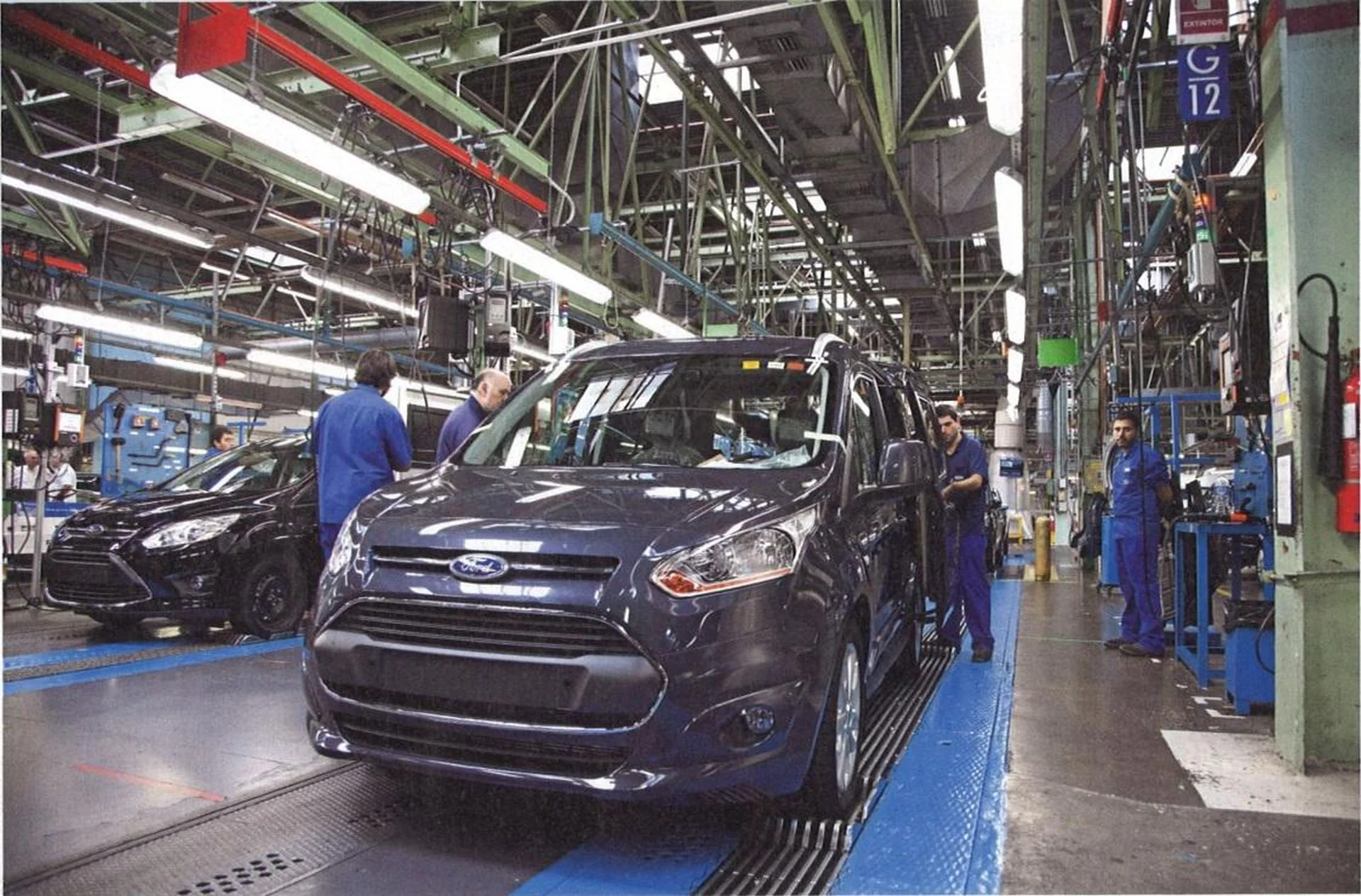 La nueva Ford Transit Connect arranca con ASAS