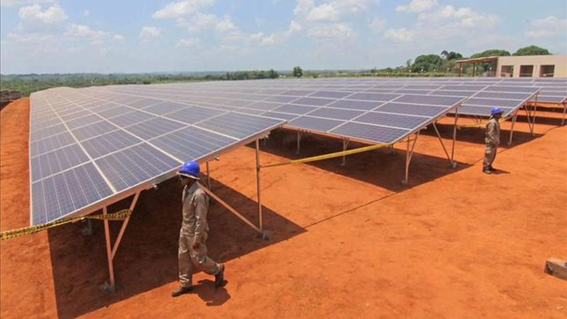 Isotron entrega la segunda fase de planta solar en el norte de Bolivia