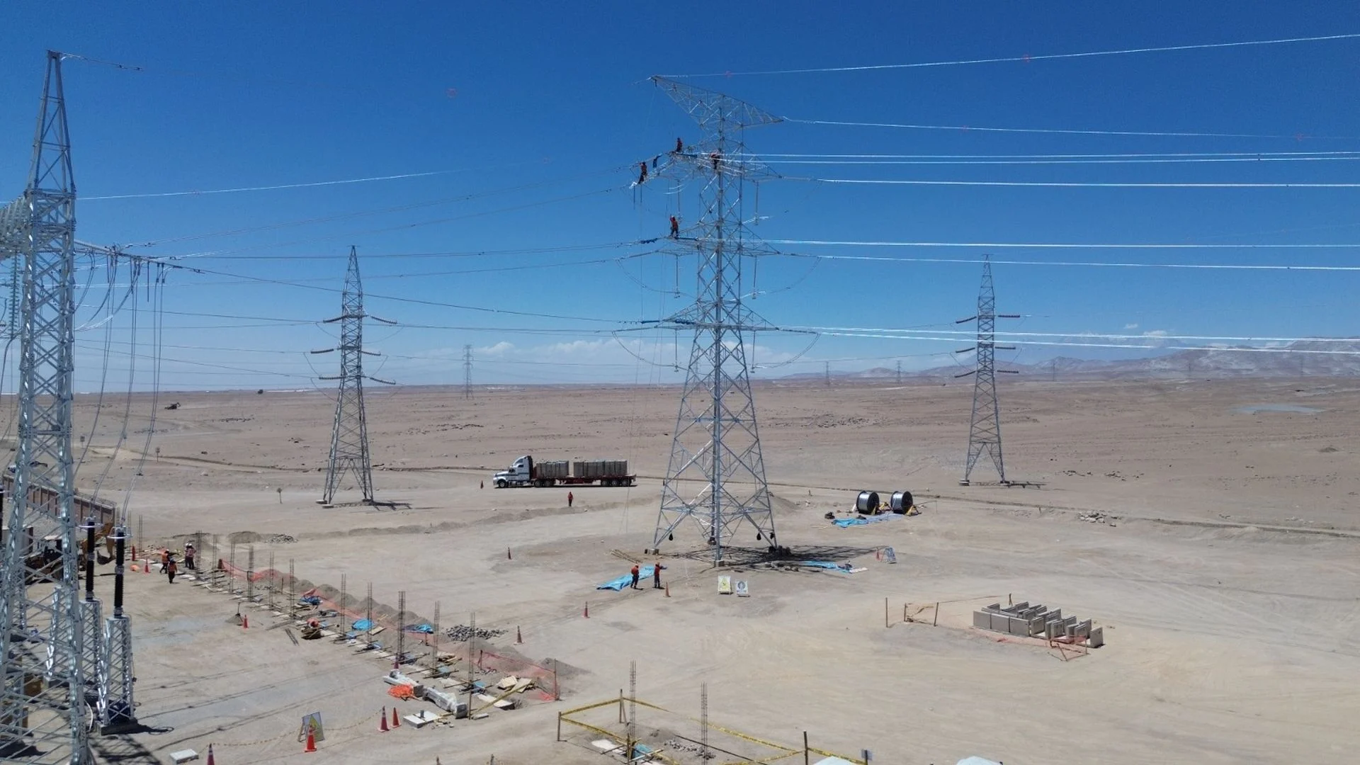 ISOTRON avanza en la construcción de la interconexión del parque solar más grande de Perú