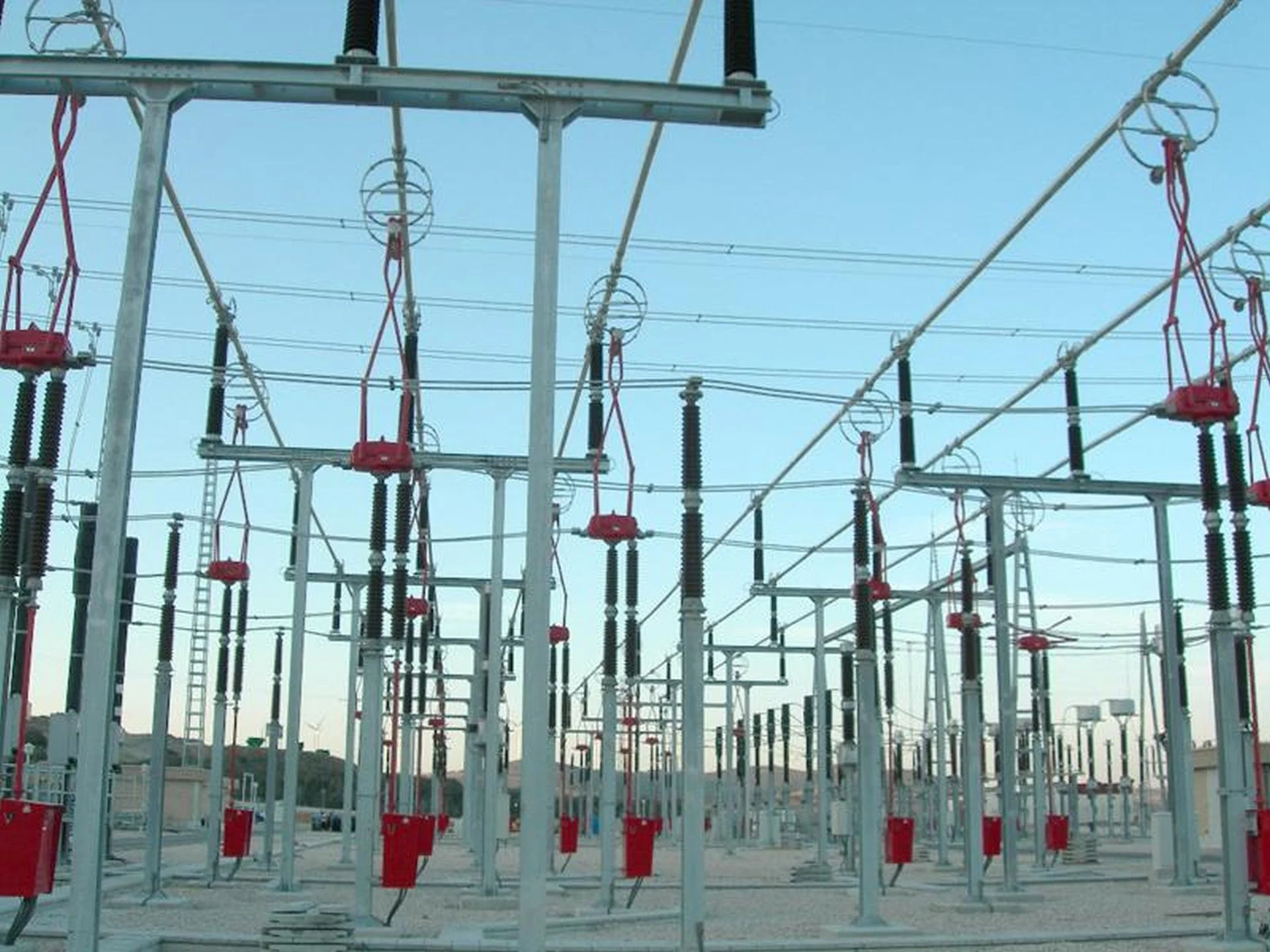 El Grupo ISASTUR hará el mantenimiento integral y obras de subestaciones en Orense, Lugo y León